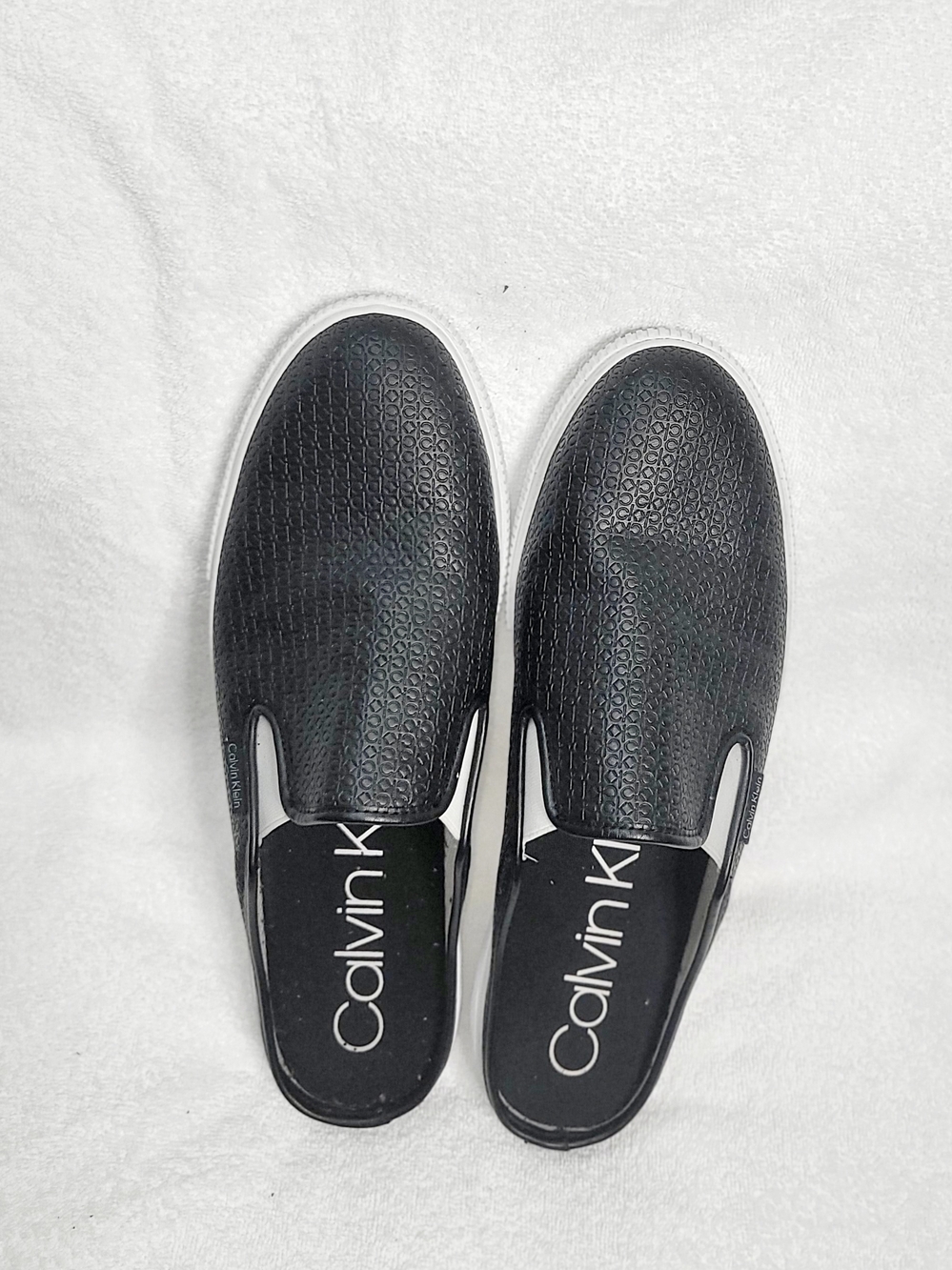 Calvin Klein Ryor Women’s Monogram Slide Sneakers - Black/White -11